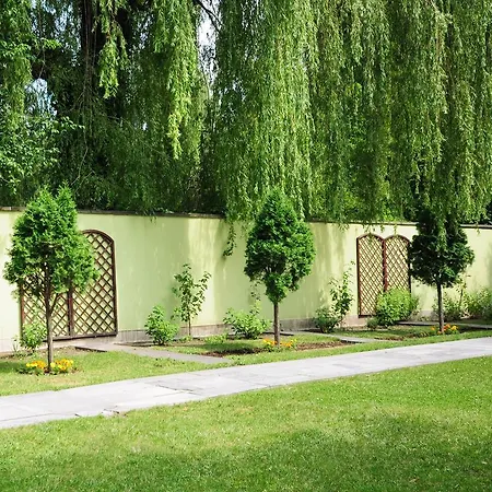 Rezydencja Belweder-Klonowa-3